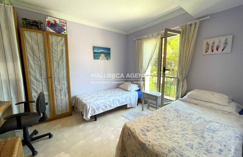 Second double single bedroom in charming santa ponsa nova apartment for sale