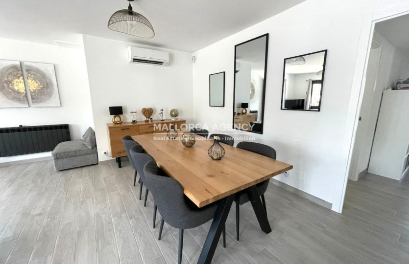 Dining room in modern home for sale in el toro