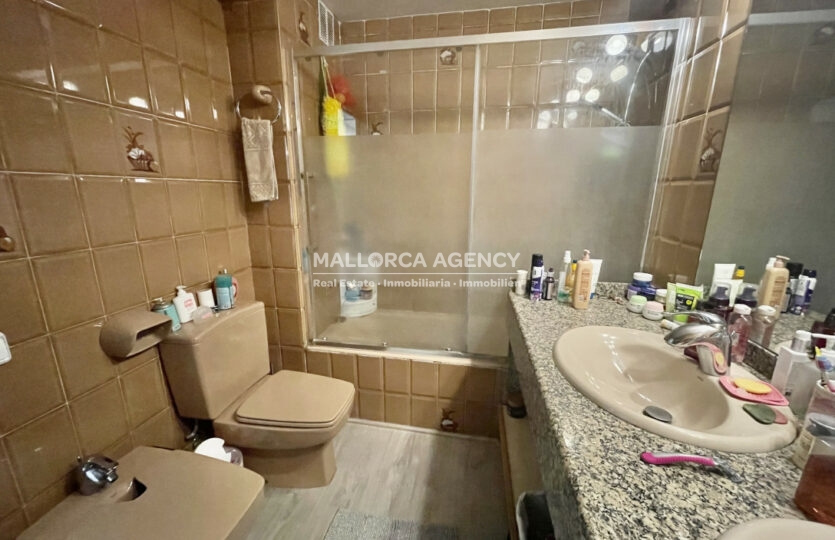 bathroom Cala Mayor